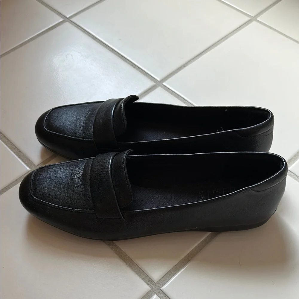 Naturalizer Black Loafers with Slip-On Design and Versatile Style - Picture 3 of 5